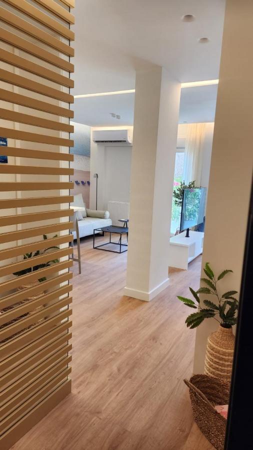 Renovated Apartment With Roof Garden Access, 15 M Walk To Acropolis Athén Kültér fotó