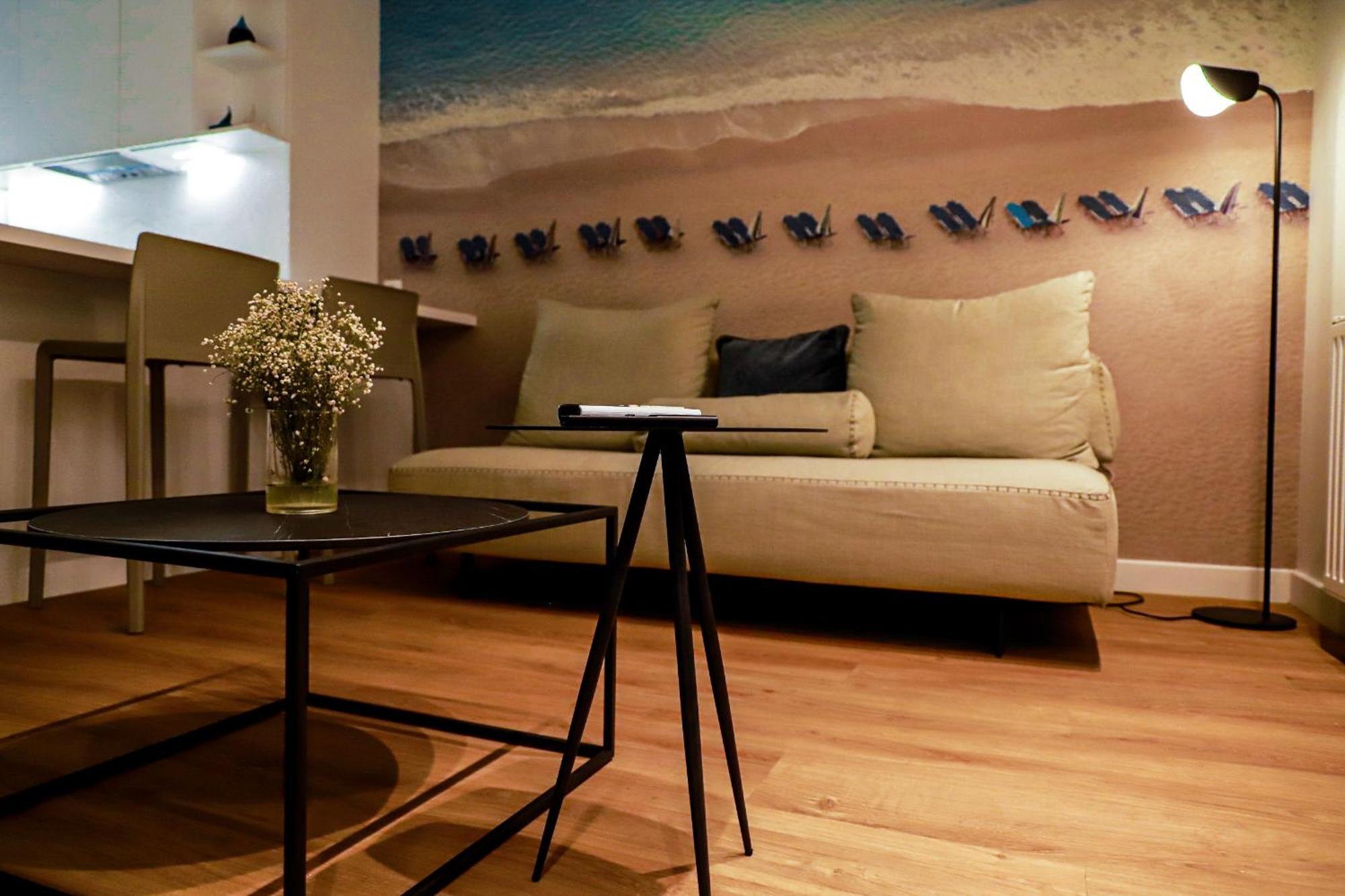 Renovated Apartment With Roof Garden Access, 15 M Walk To Acropolis Athén Kültér fotó