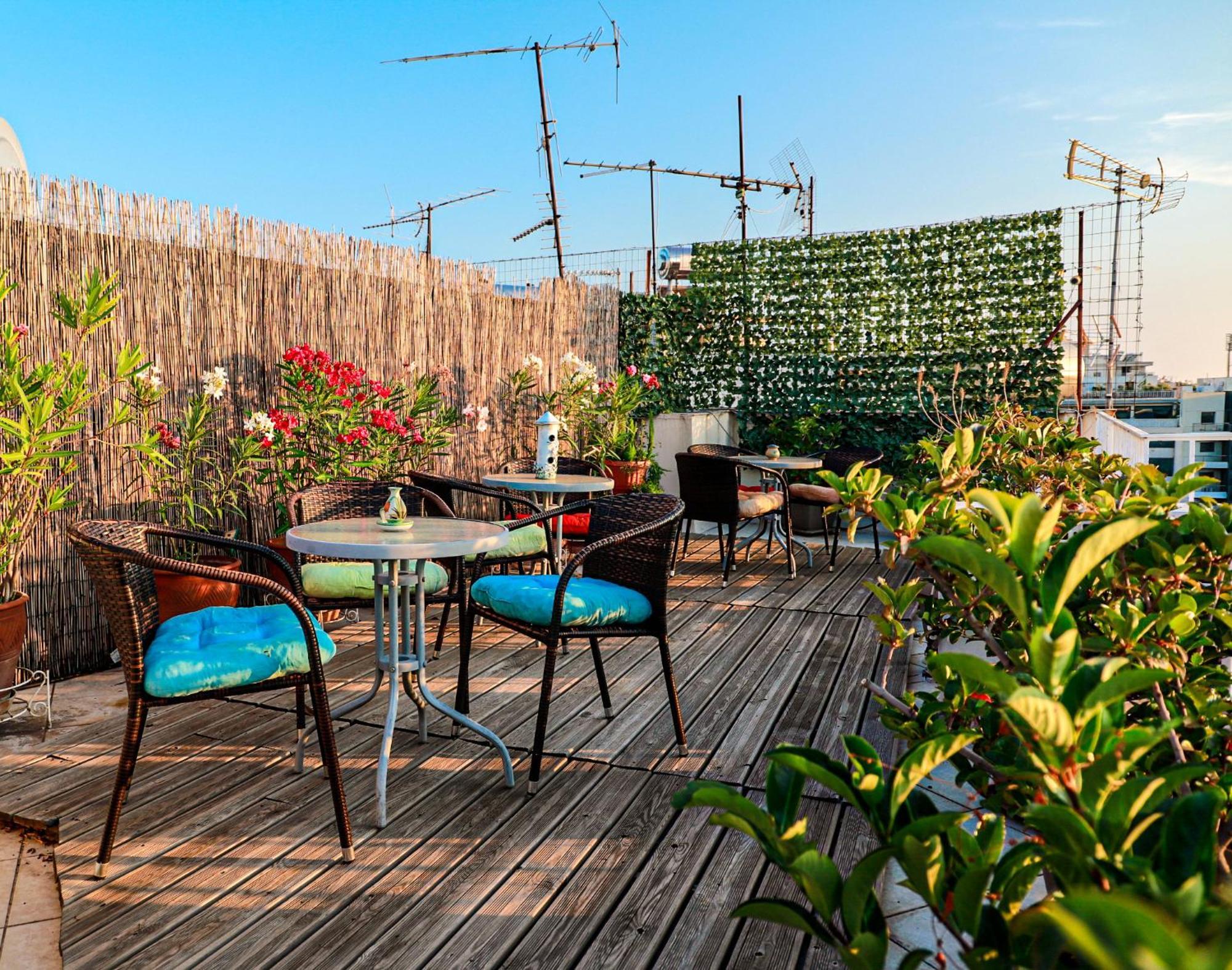 Renovated Apartment With Roof Garden Access, 15 M Walk To Acropolis Athén Kültér fotó